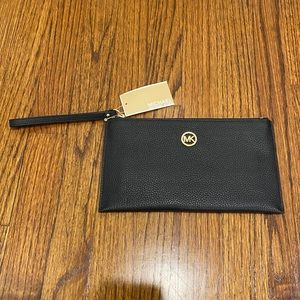 🆕 Michael Kors Wrist Wallet